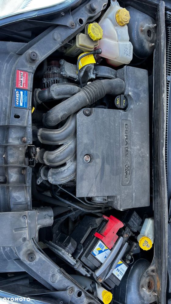 Ford Fiesta 1.4 Ambiente - 21