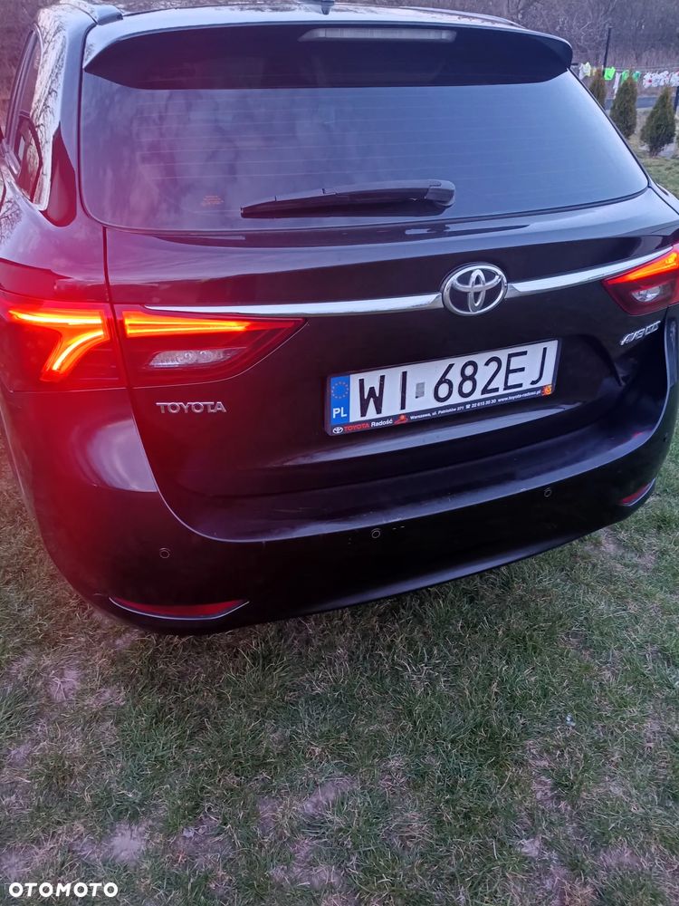 Toyota Avensis 2.0 D-4D Premium - 5