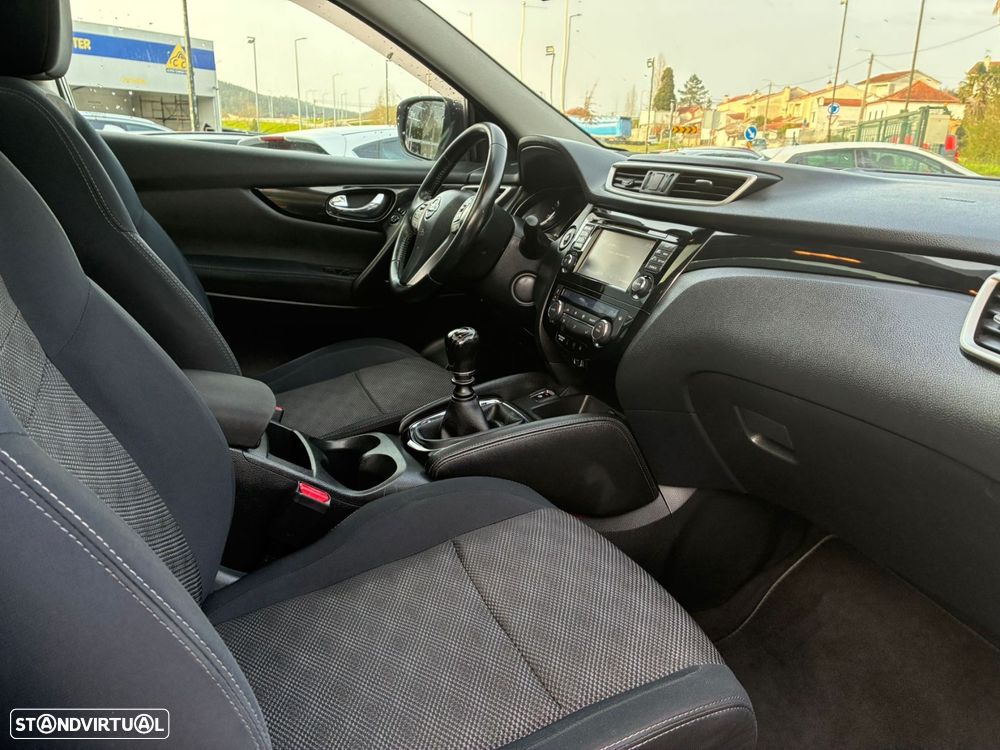 Nissan Qashqai 1.5 dCi N-Connecta - 24