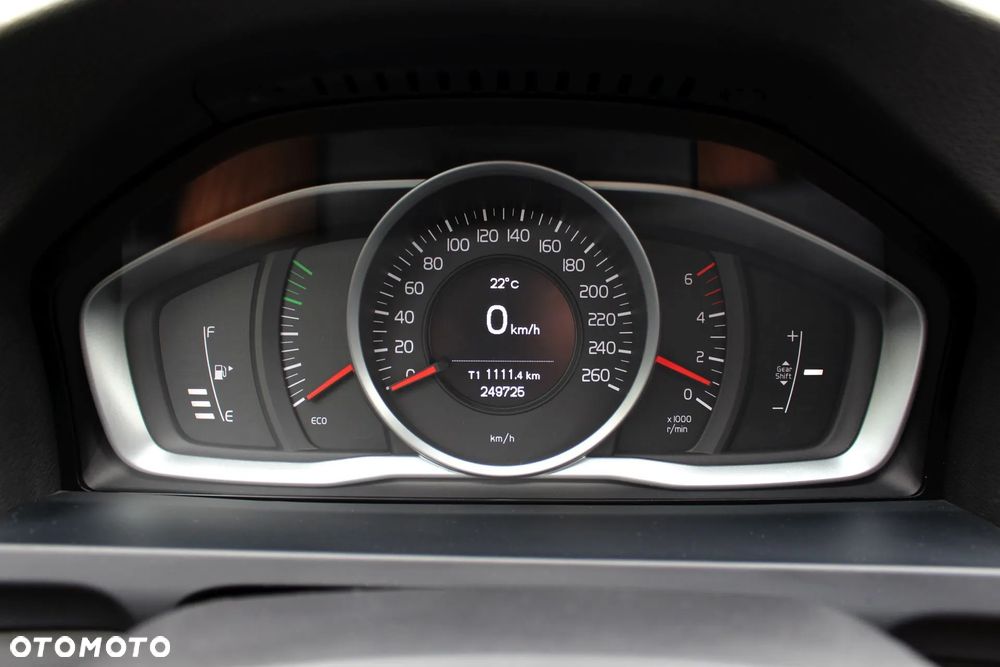 Volvo V60 D4 Kinetic - 12