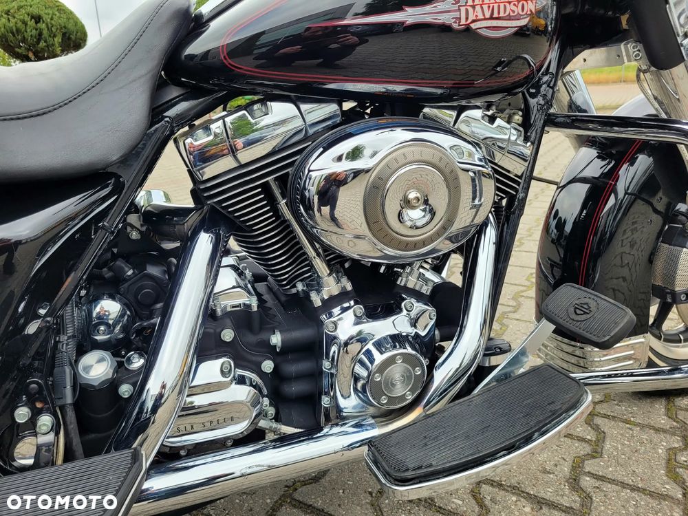 Harley-Davidson FLHT Electra Glide Standard - 22