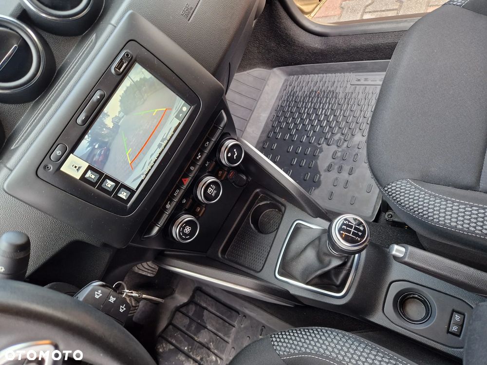 Dacia Duster SCe 115 2WD Prestige - 27