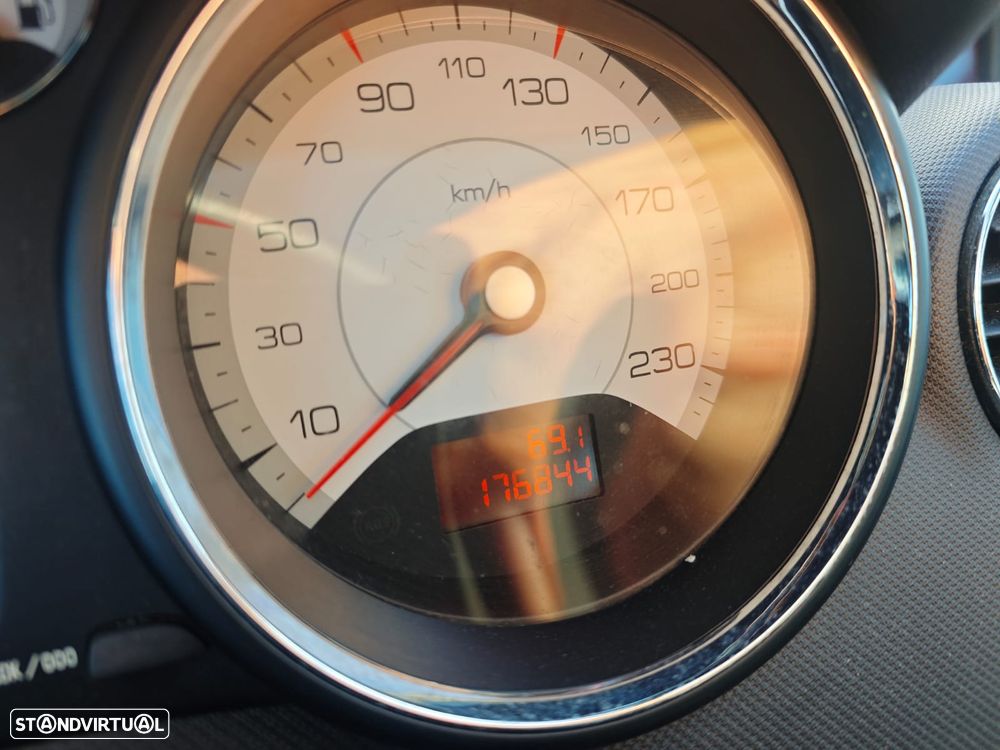 Peugeot 308 1.6 HDi Sport - 16