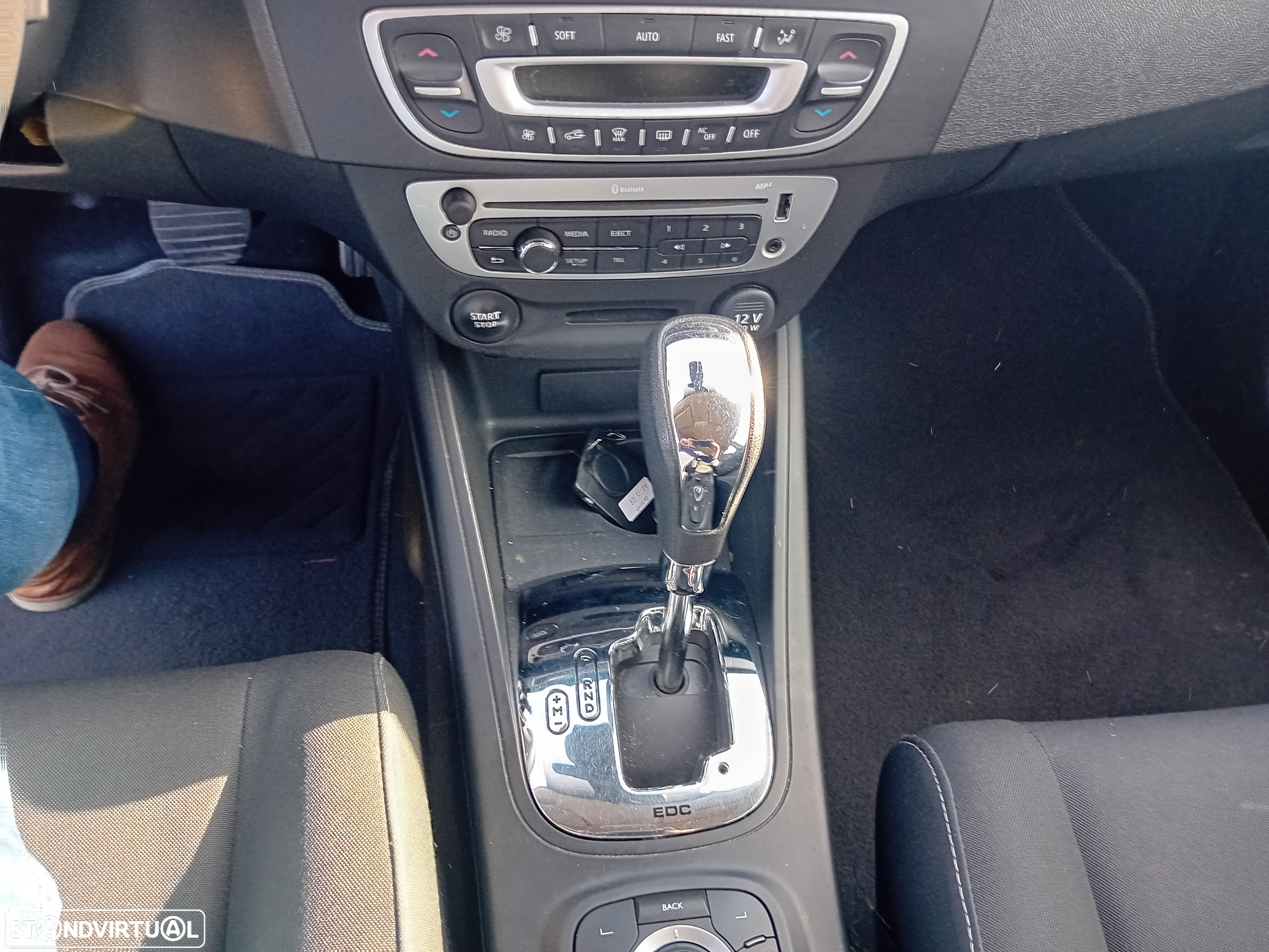 Renault Mégane Sport Tourer dCi 110 FAP EDC Dynamique - 15