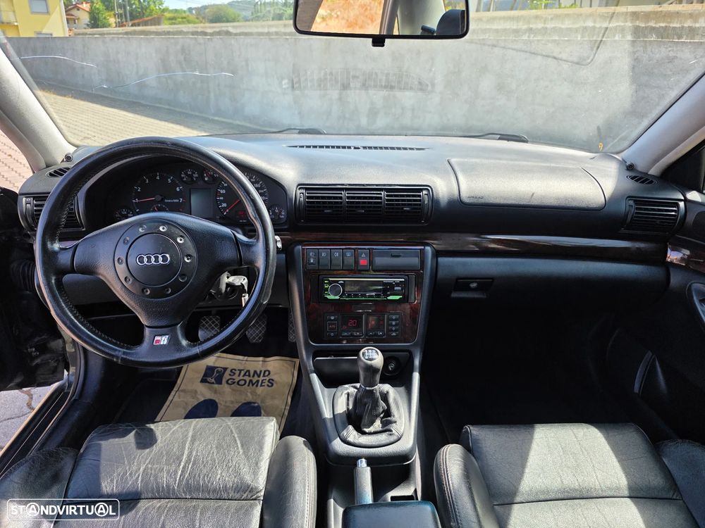 Audi A4 1.8 Turbo Sport EC - 14