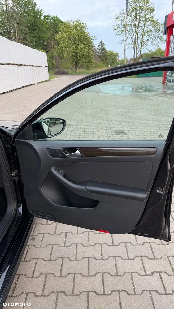 Volkswagen Jetta 2.0 TDI DPF BMT Comfortline - 26