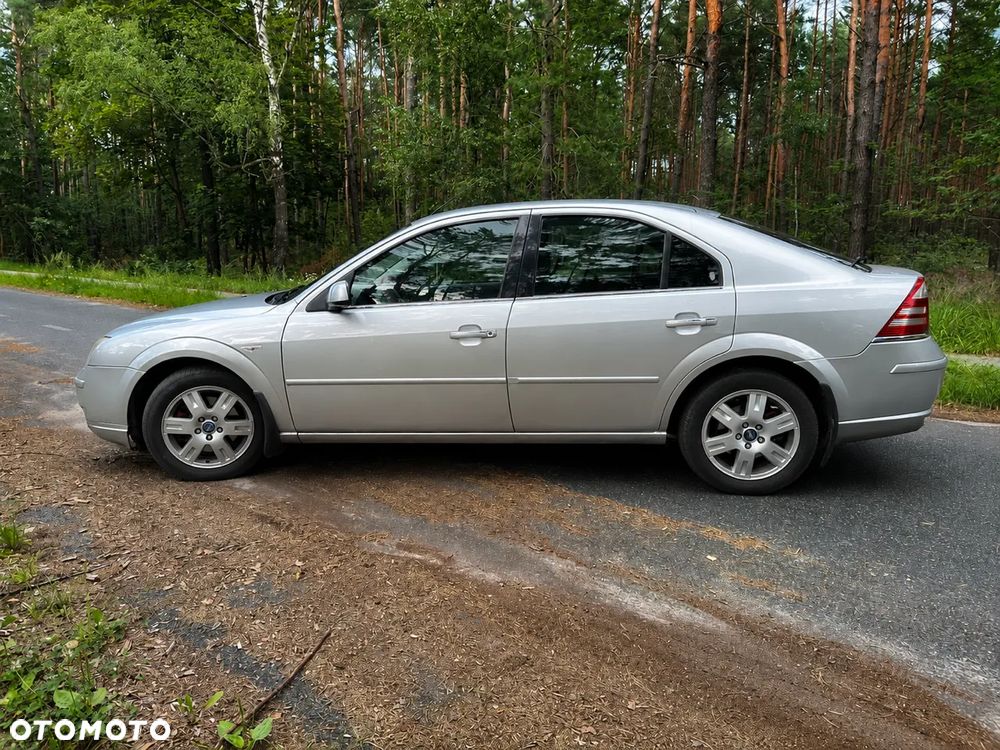 Ford Mondeo 2.0 TDCi Ghia - 6