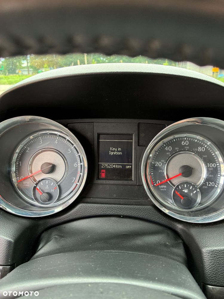 Chrysler Town & Country 3.6 Touring - 22