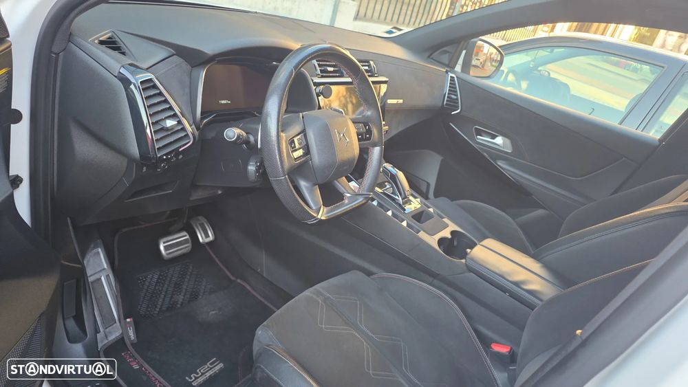 DS DS7 Crossback 2.0 BlueHDi Performance Line EAT8 - 6