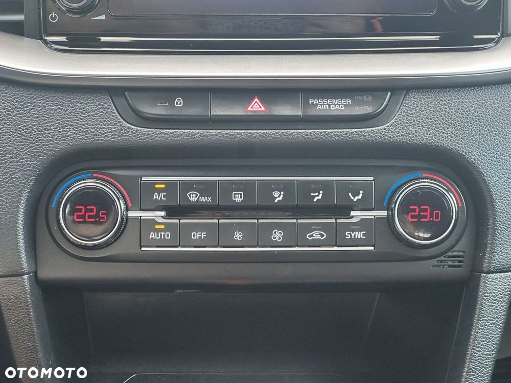 Kia Ceed - 35