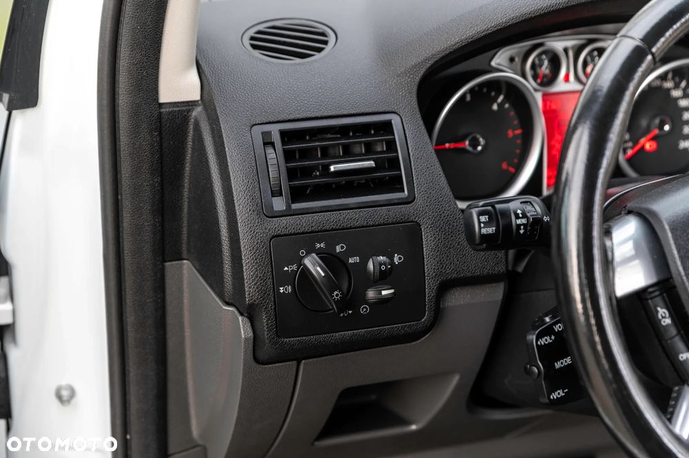 Ford Kuga 2.0 TDCi 4x4 Titanium - 30