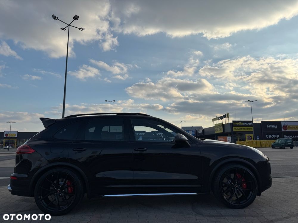 Porsche Cayenne - 3