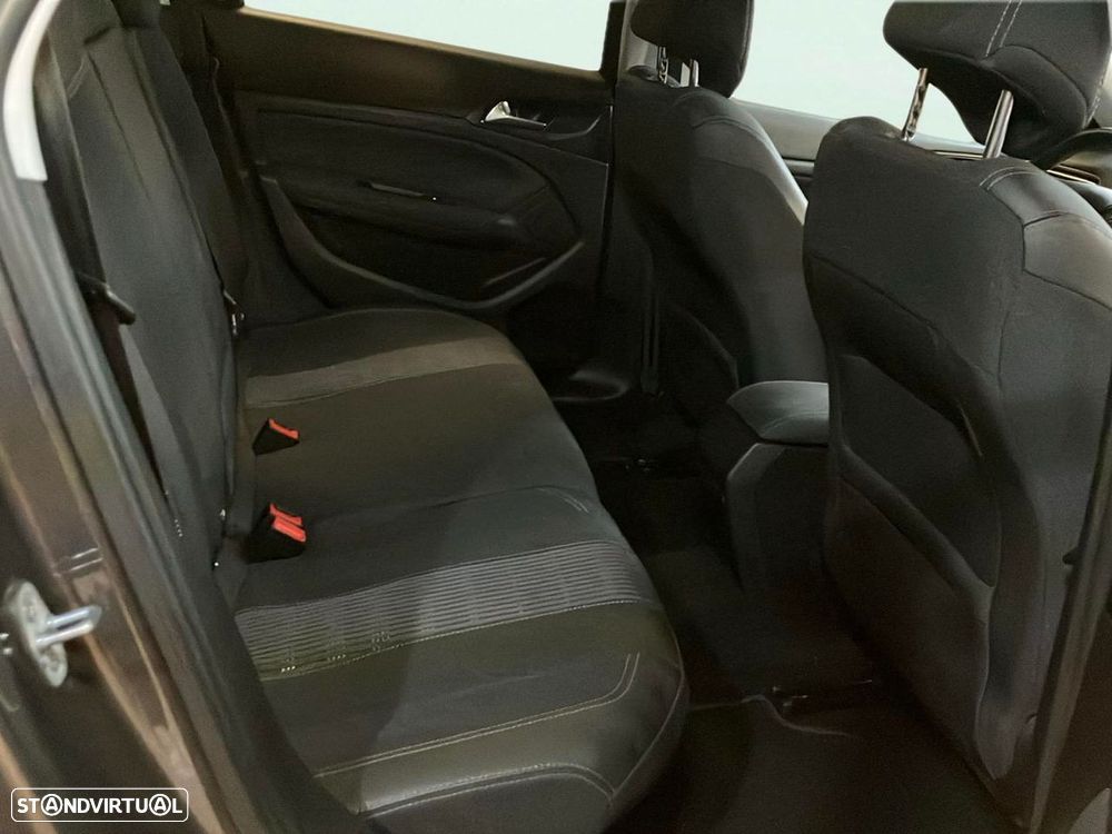 Peugeot 308 1.5 BlueHDi Style EAT8 - 18