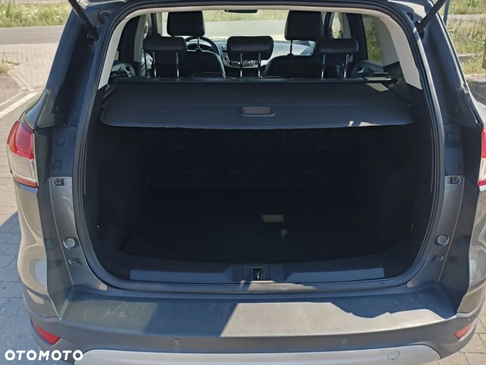 Ford Kuga - 10