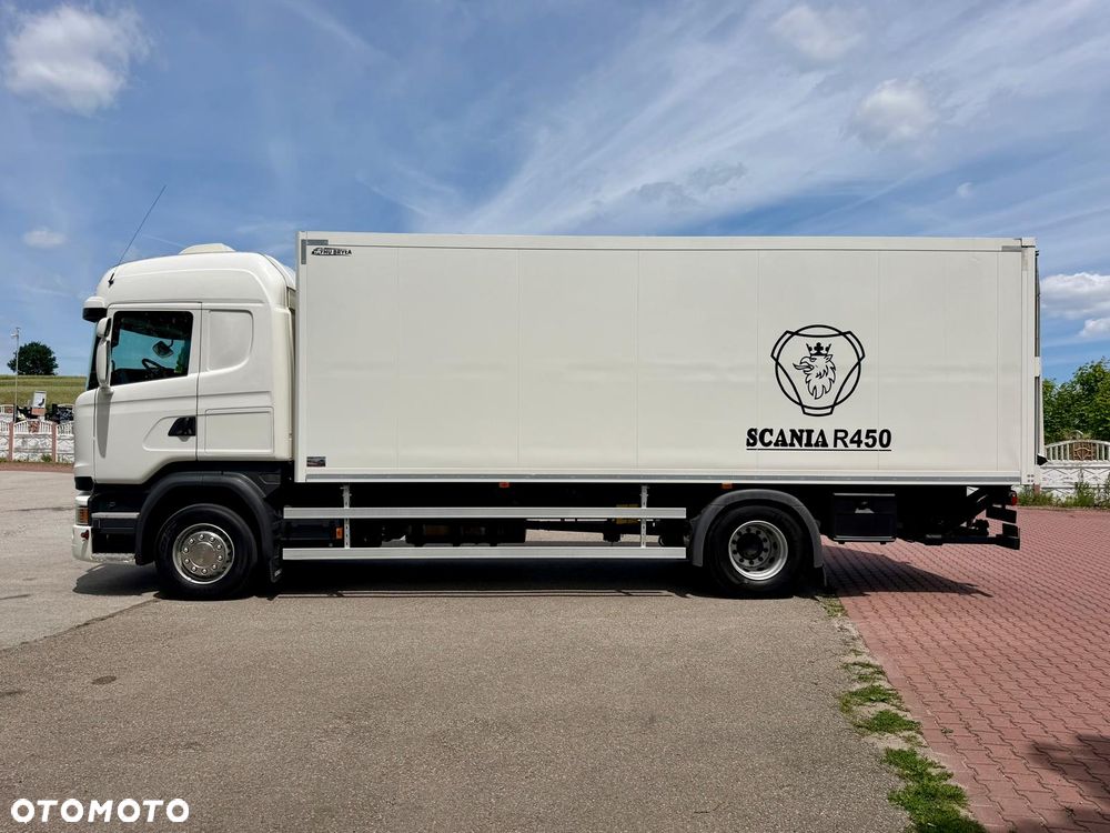 Scania SCANIA R450 / IZOTERMA / KONTENER / DO ŻYWCA / SILNIK 6 CYLINDROWY / 13 LITROWY  / KLIMA POSTOJOWA / WINDA / SPROWADZONY / SYPIALKA / AUTOMAT / 18 PALET / E6 / STAN BARDZO DOBRY - 7