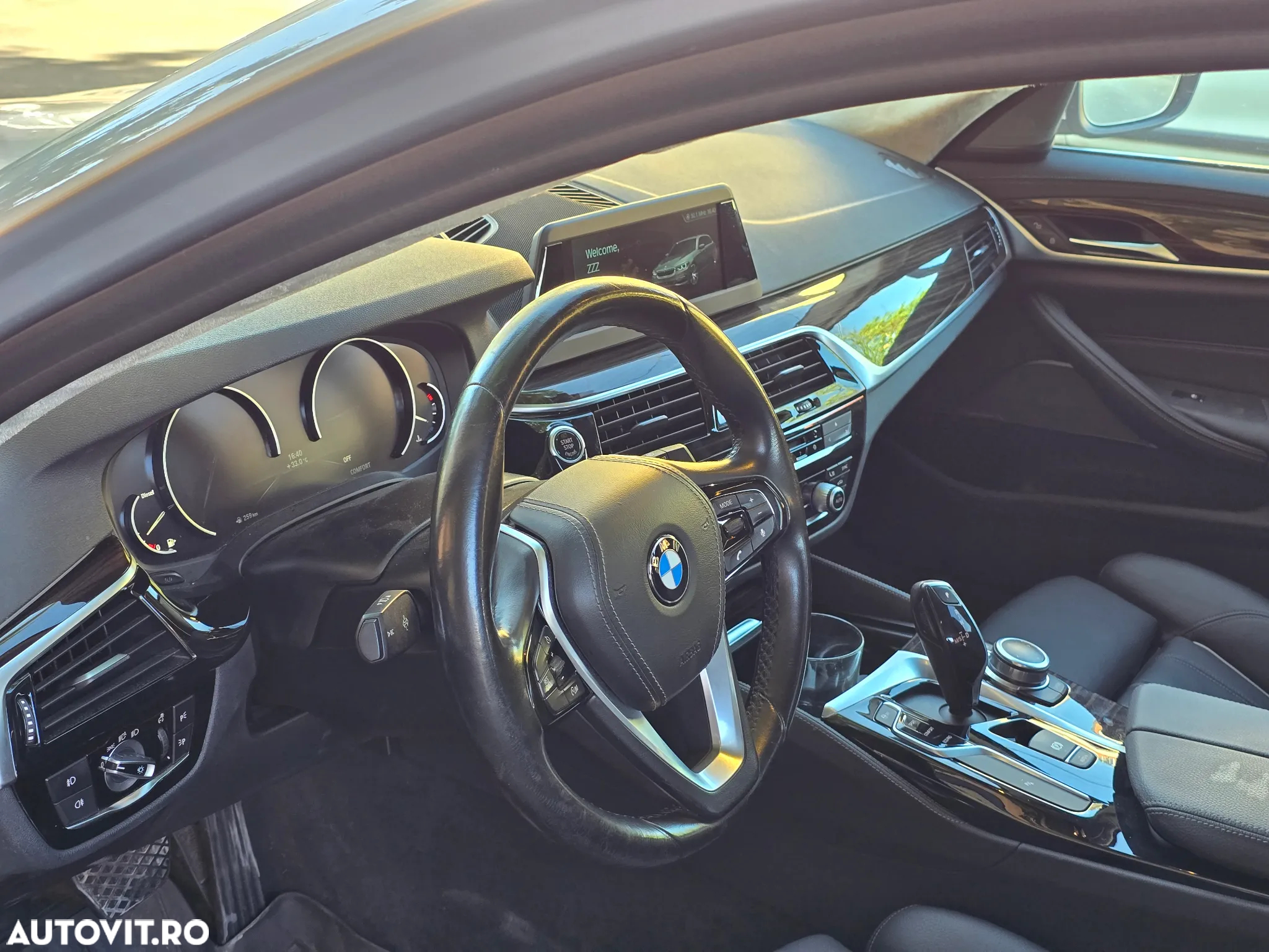 BMW Seria 5 530d xDrive Touring Aut. Luxury Line - 26