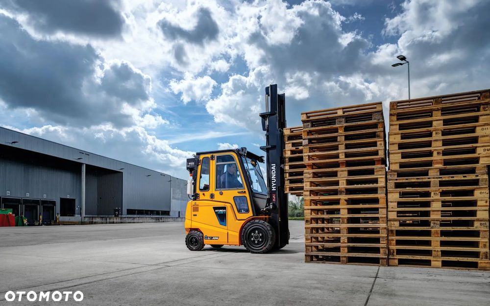 Hyundai 25 BE-X - 5