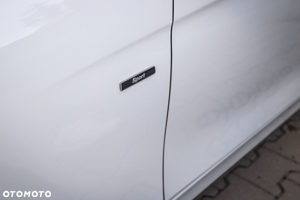BMW Seria 3 320d Sport Line - 8
