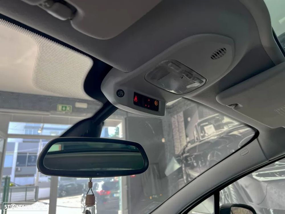 Peugeot 3008 2.0 HDi Hybrid4 - 22