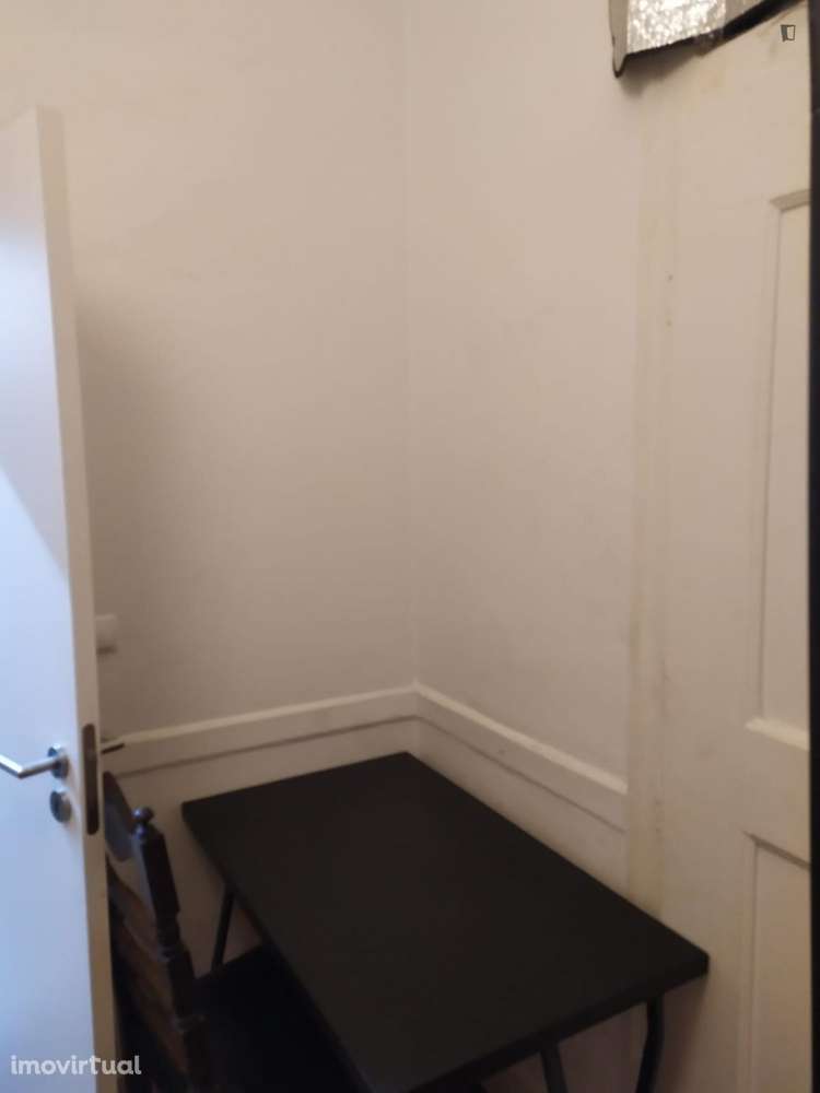 Quarto - localizado em Mouraria Lisbon - Grande imagem: 3/8