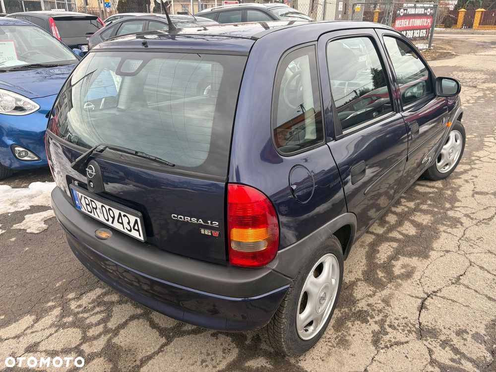 Opel Corsa 1.2 City 16v - 12
