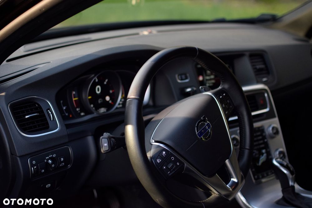 Volvo S60 D3 Drive-E Momentum - 11