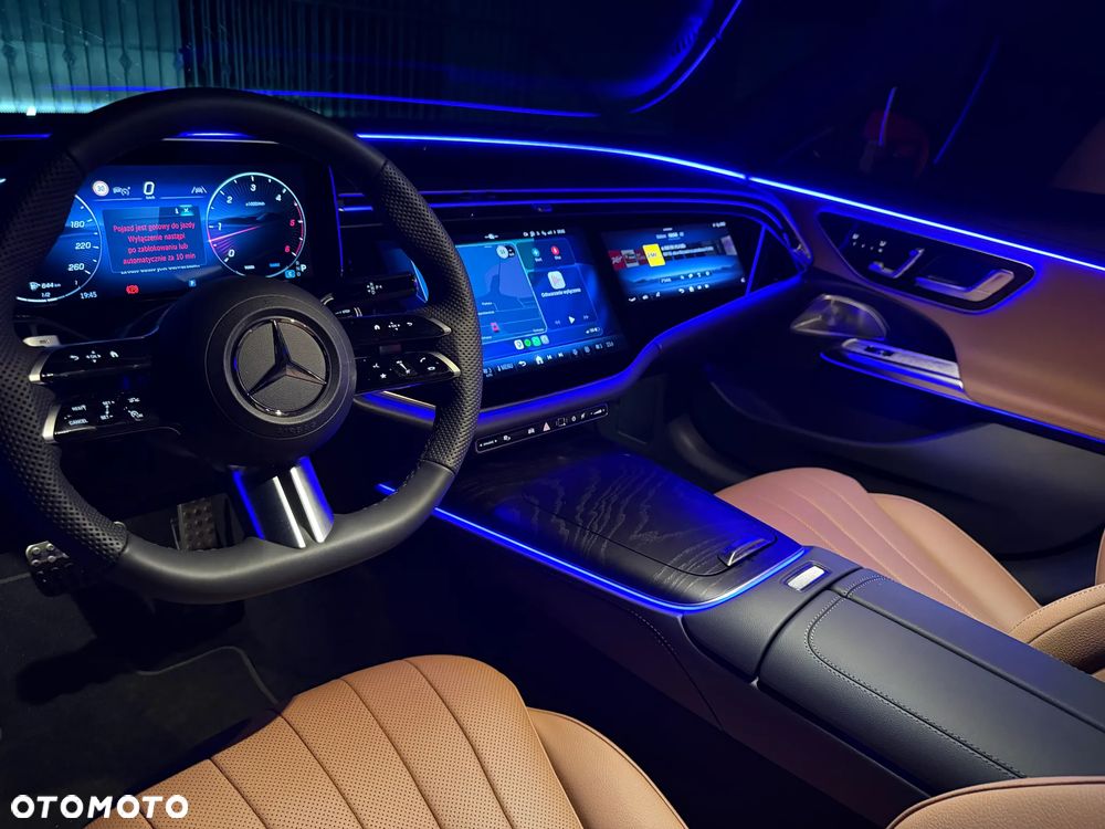 Mercedes-Benz Klasa E 220 d mHEV AMG 9G-Tronic - 18