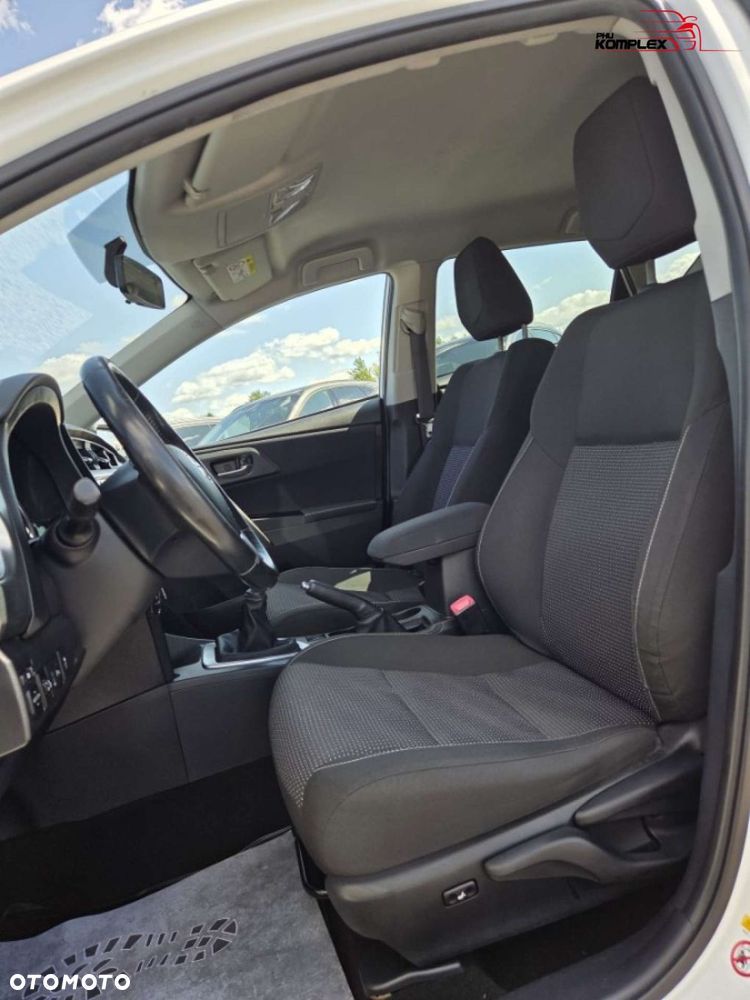 Toyota Auris - 8