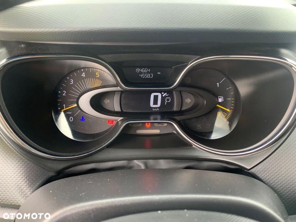 Renault Captur 1.5 dCi Energy Intens EDC EU6 - 16
