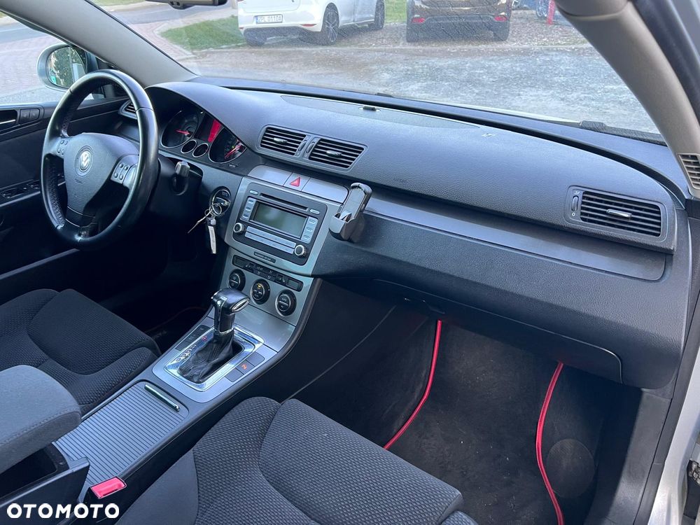 Volkswagen Passat 2.0 TDI DSG Trendline - 14
