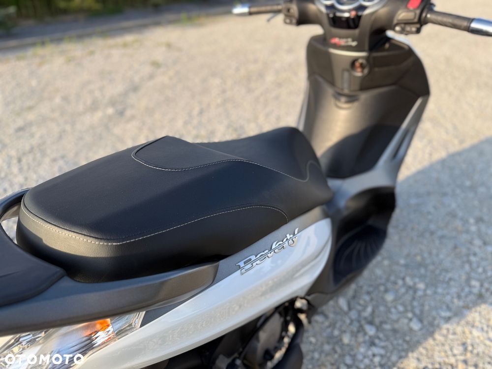 Piaggio Beverly - 12