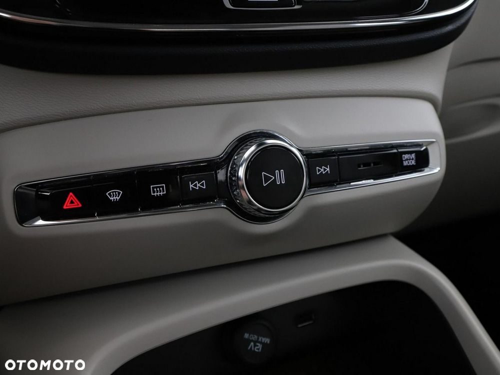 Volvo XC 40 D3 SCR Inscription - 29