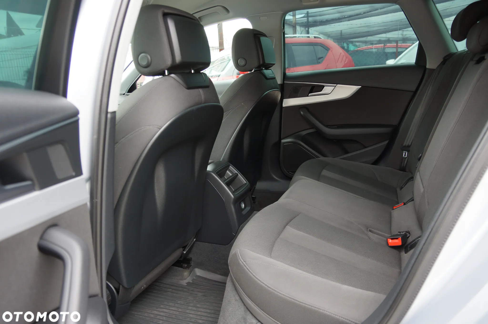 Audi A4 Avant 2.0 TDI quattro - 28