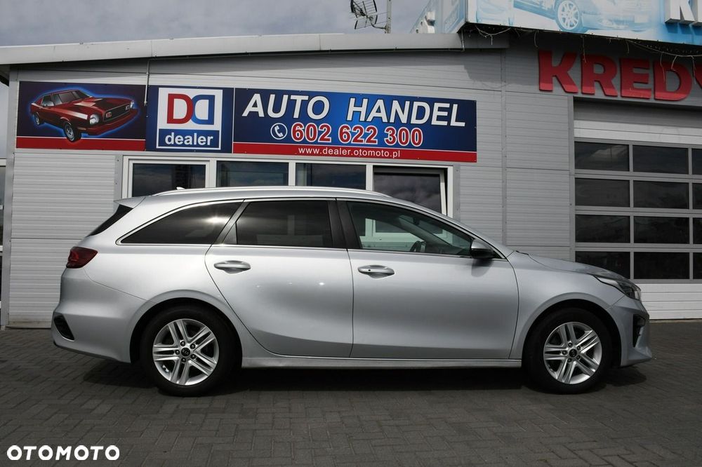 Kia Ceed - 16