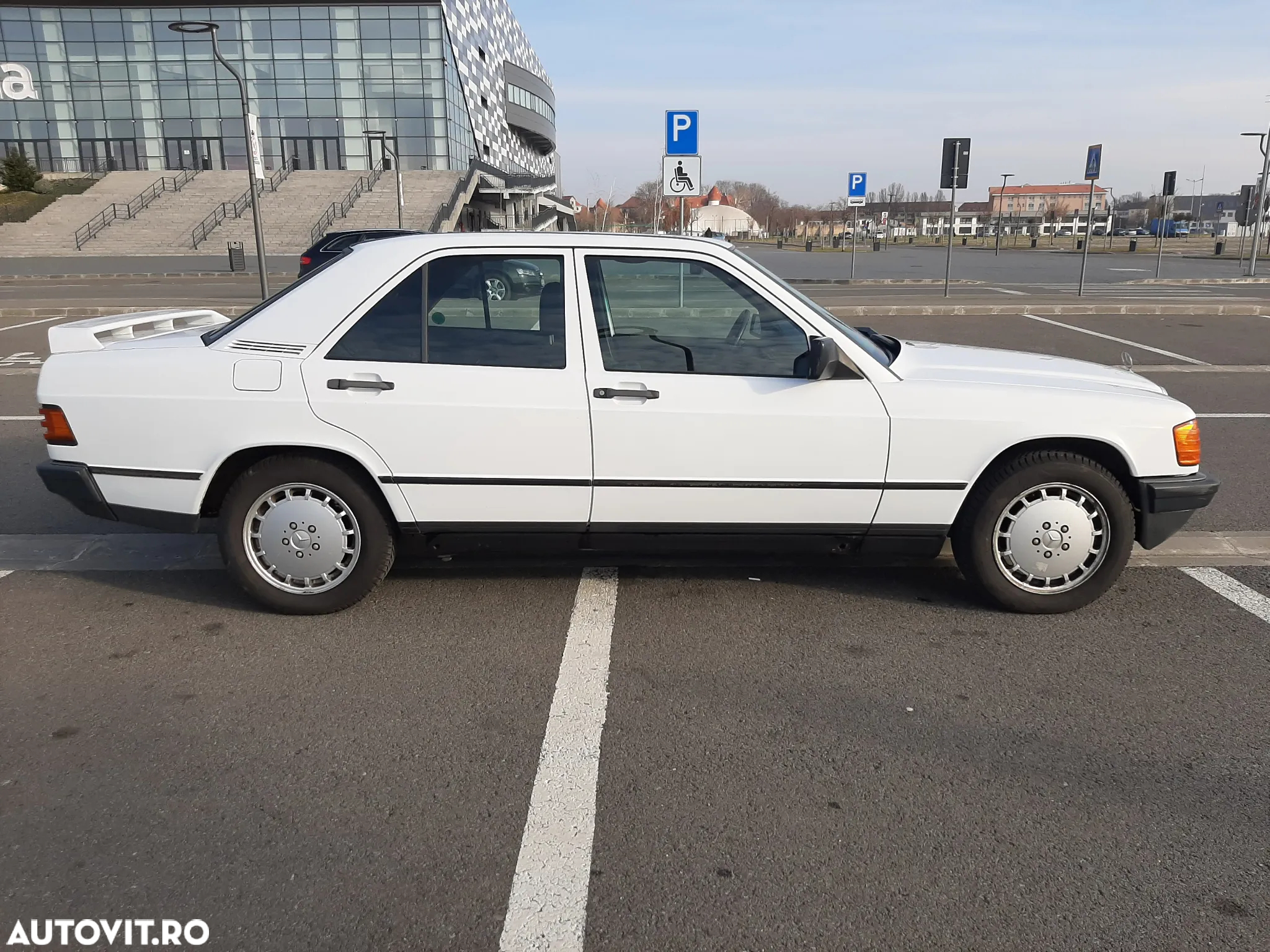 Mercedes-Benz W201 - 2