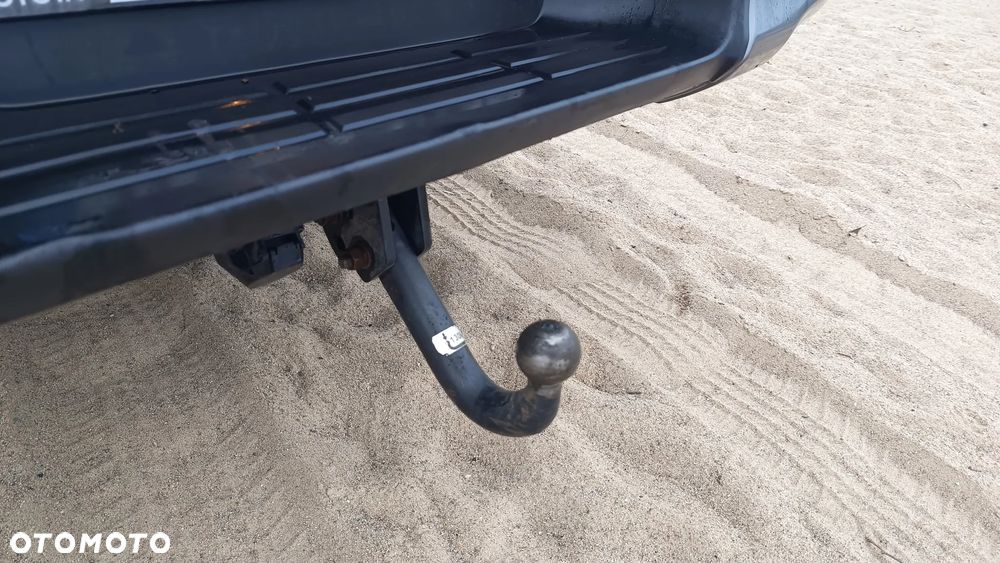 Toyota Hilux 2.8 D-4D Double Cab Invincible Sport 4x4 - 20