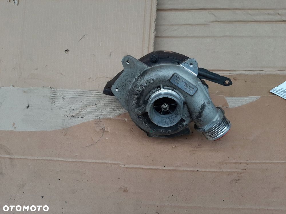 turbosprężarka volvo v70 s60 s80 2.4d 30757080 - 3