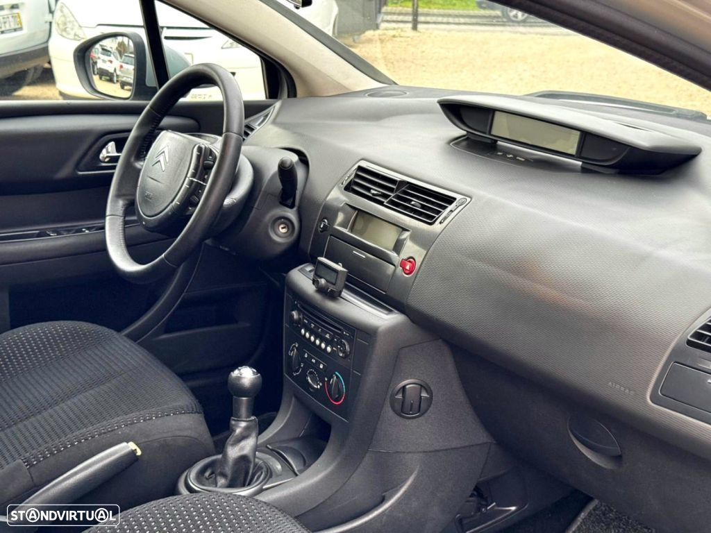 Citroën C4 1.6 HDi SX - 9
