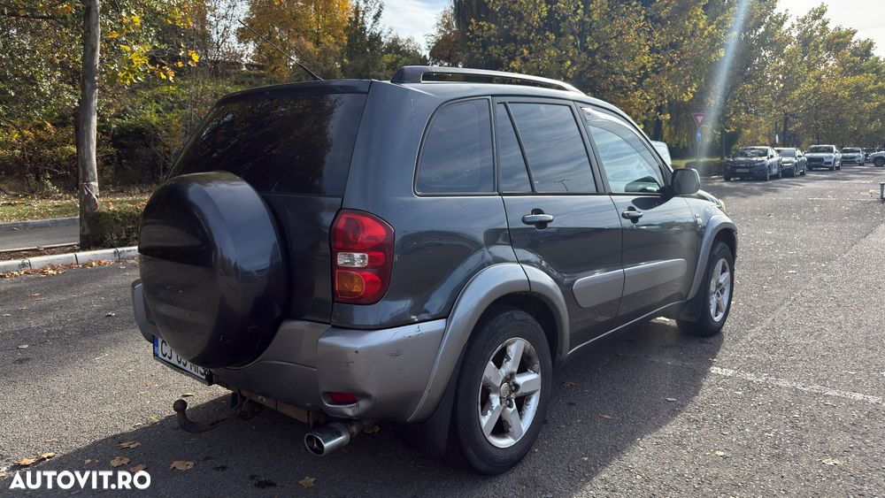 Toyota RAV4 - 3