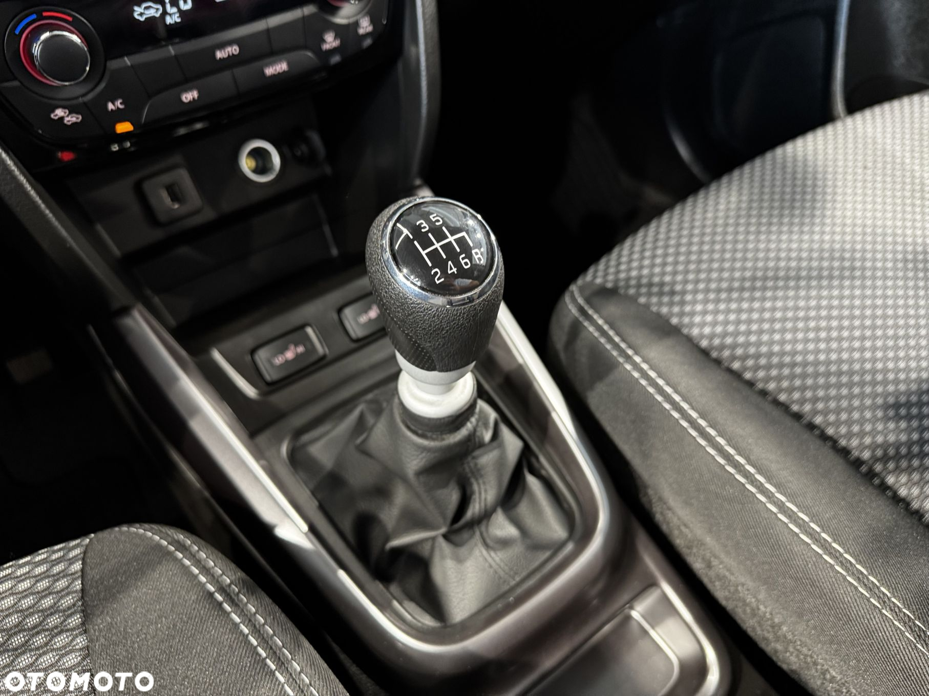 Suzuki Vitara - 26