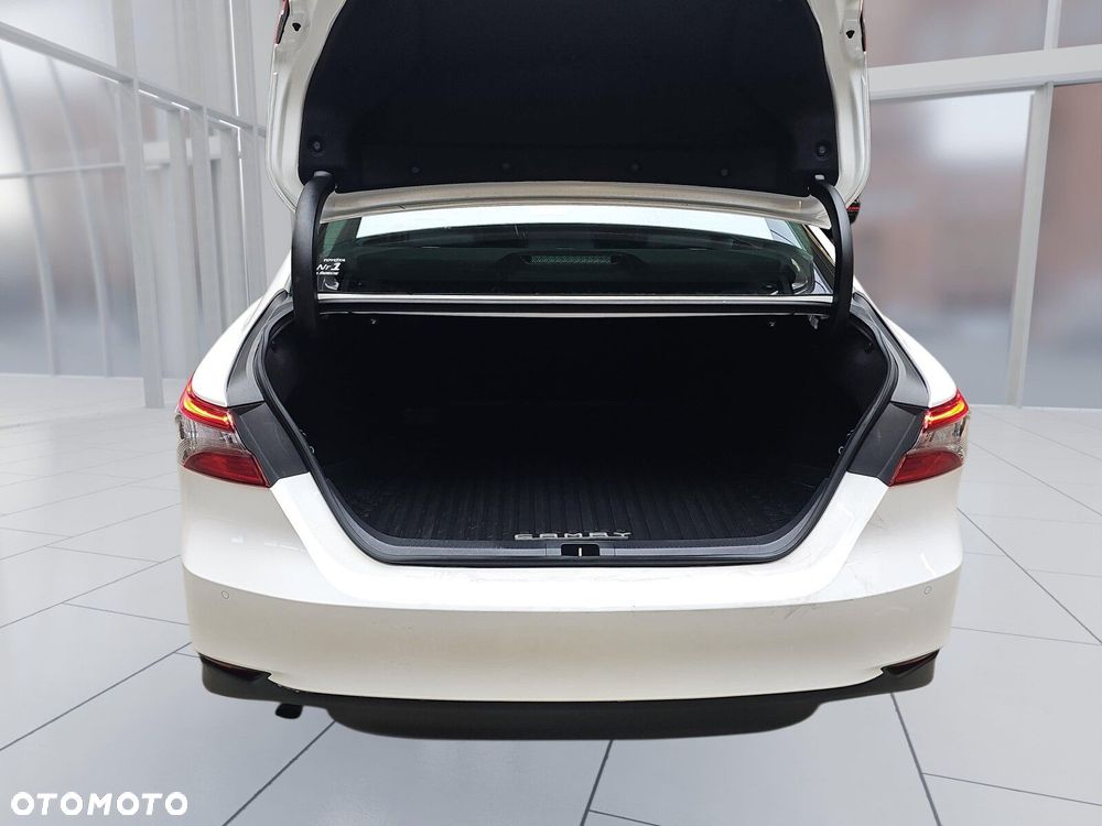 Toyota Camry 2.5 Hybrid Prestige CVT - 17