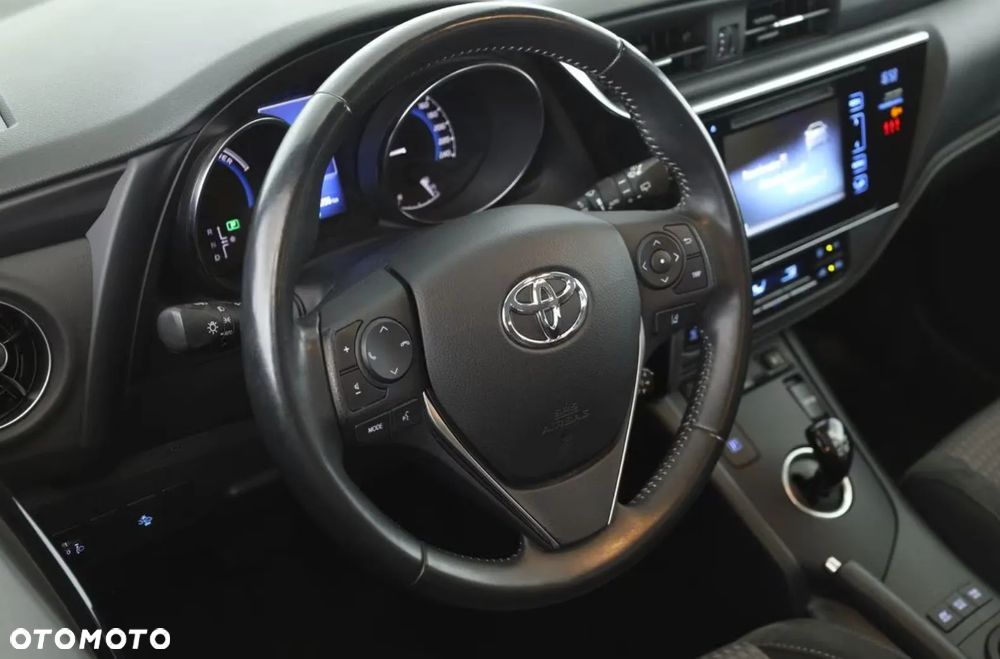 Toyota Auris Hybrid 135 Prestige - 4