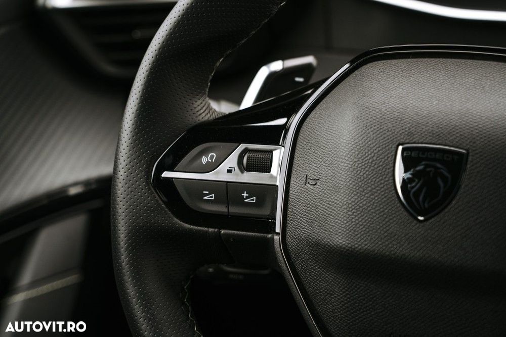 Peugeot 208 - 23