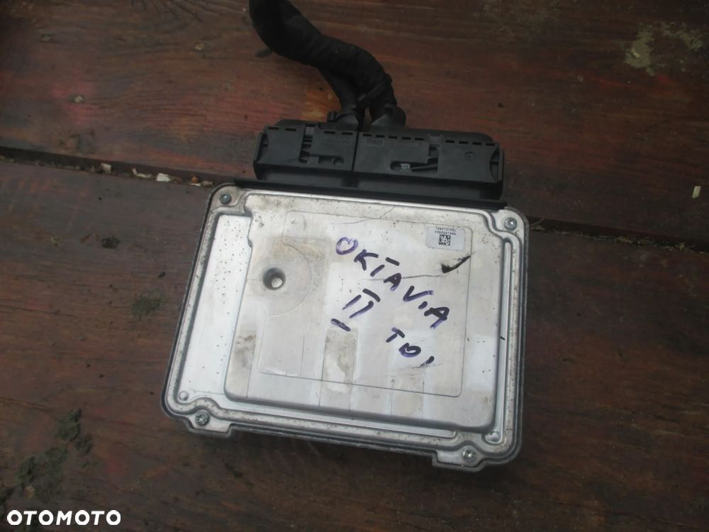 Sterownik komputer OCTAVIA 2,0TDI 03G906021JC 0281013619 - 3