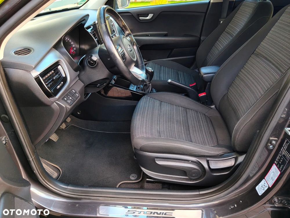 Kia Stonic 1.0 T-GDI 120 Vision - 23