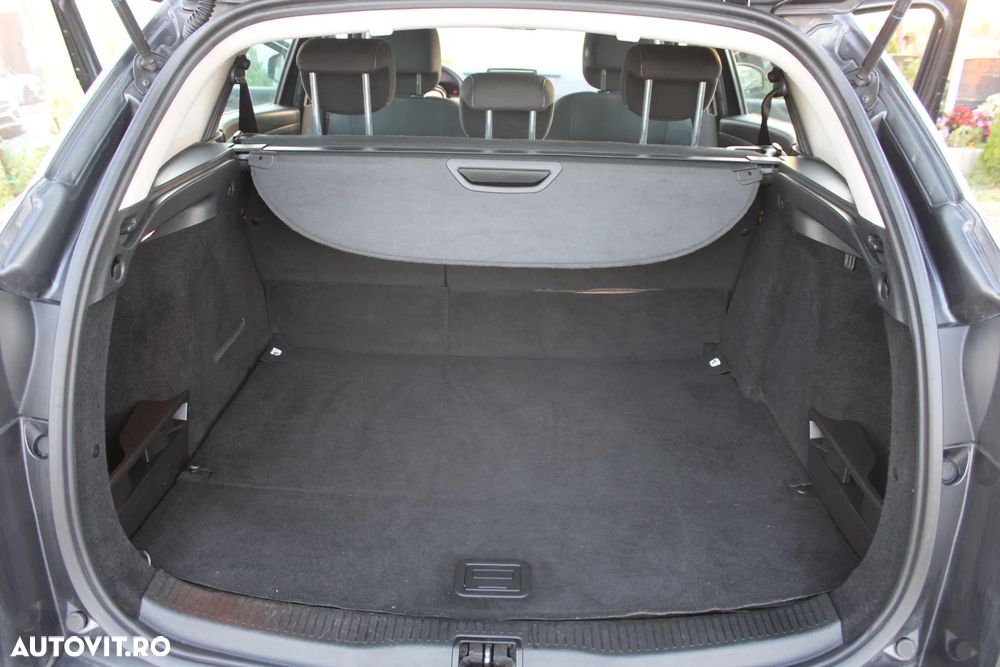 Renault Megane dCi 110 FAP Paris - 16