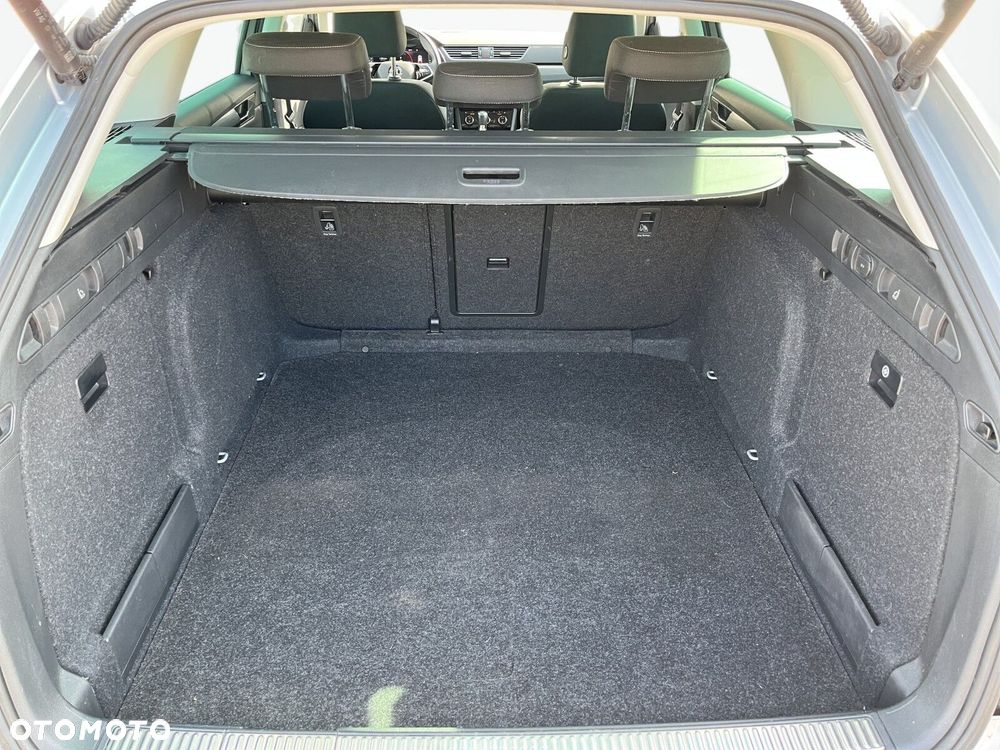 Skoda Superb 2.0 TDI SCR Style DSG - 17