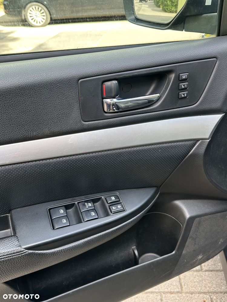 Subaru Legacy 2.0 D Comfort Navi - 13