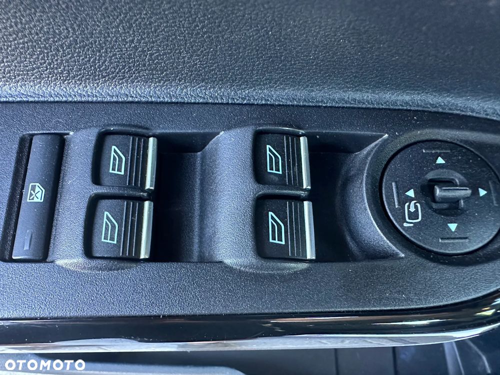 Ford B-MAX - 25