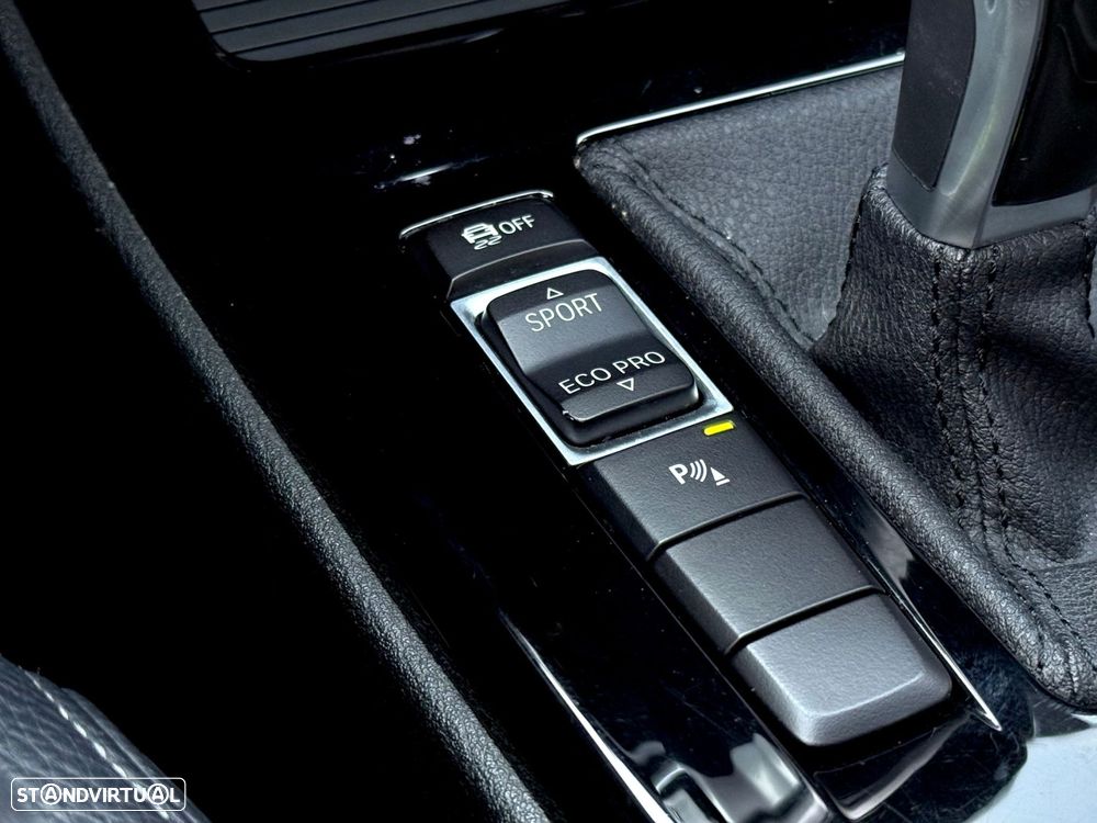 BMW X1 16 d sDrive Auto Line Sport - 18
